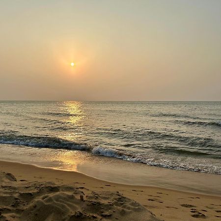 Ocean Breeze Hotel Residencies Britlanka Apartments Negombo Luaran gambar