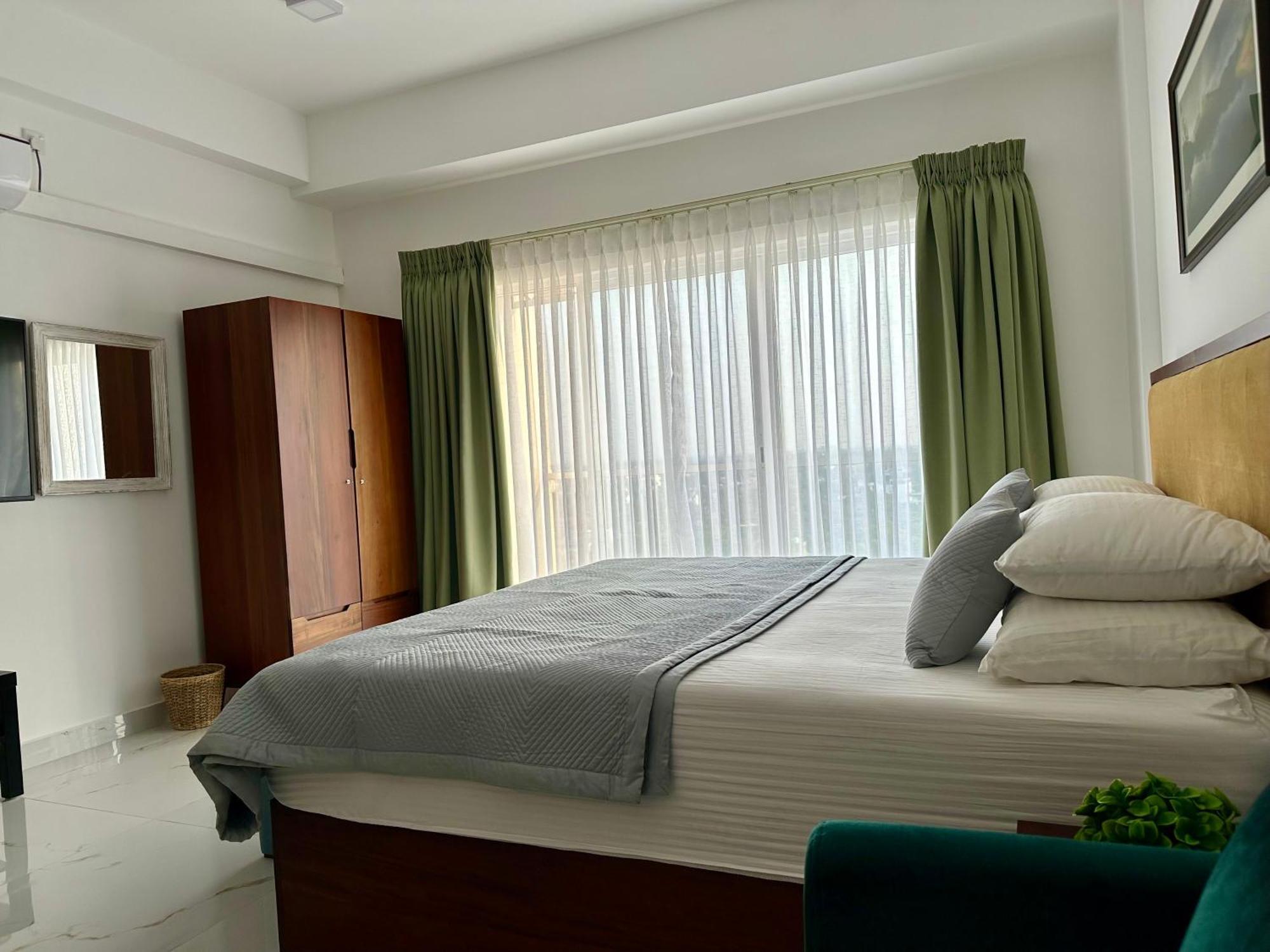 Ocean Breeze Hotel Residencies Britlanka Apartments Negombo Luaran gambar
