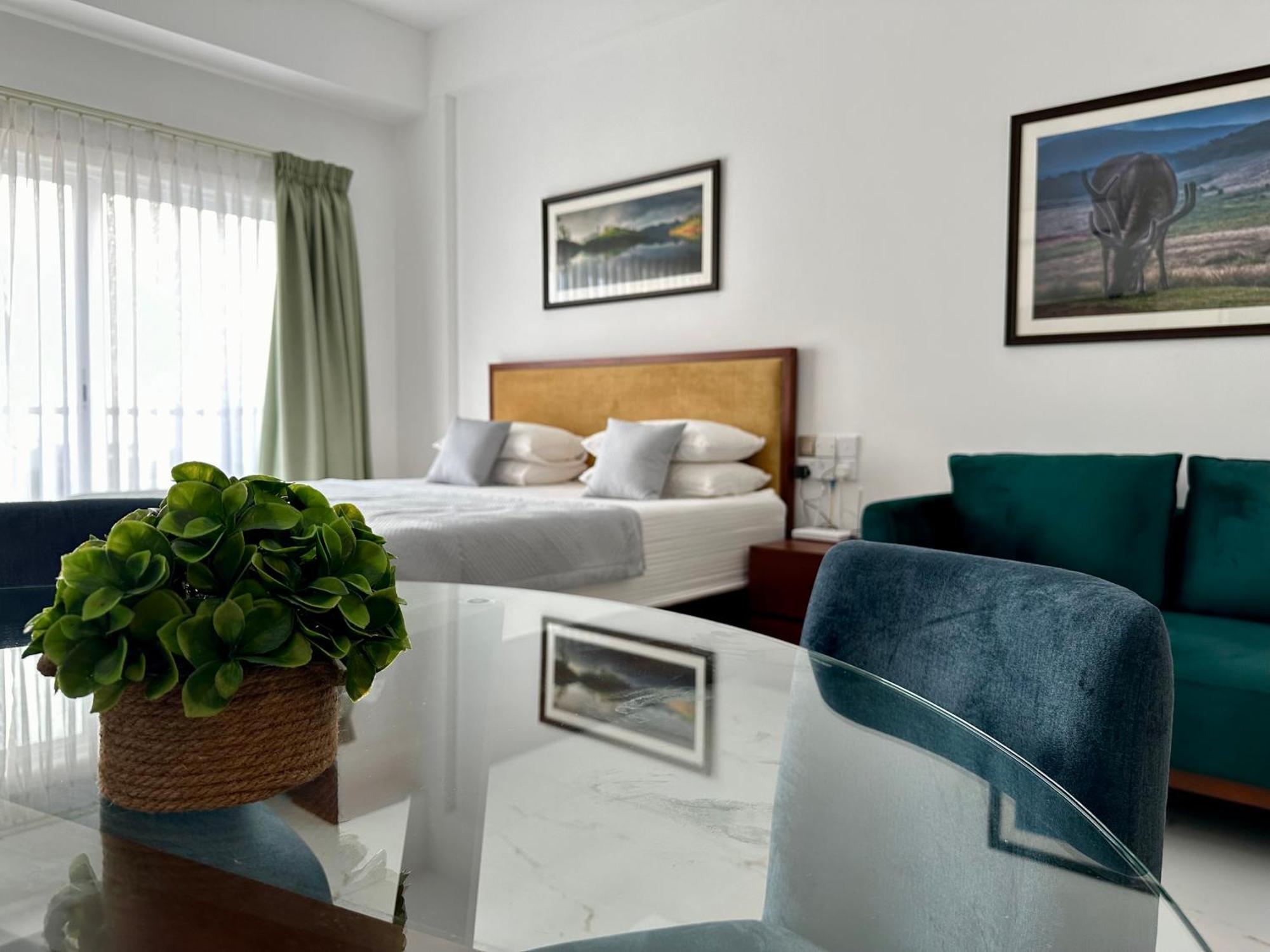 Ocean Breeze Hotel Residencies Britlanka Apartments Negombo Luaran gambar