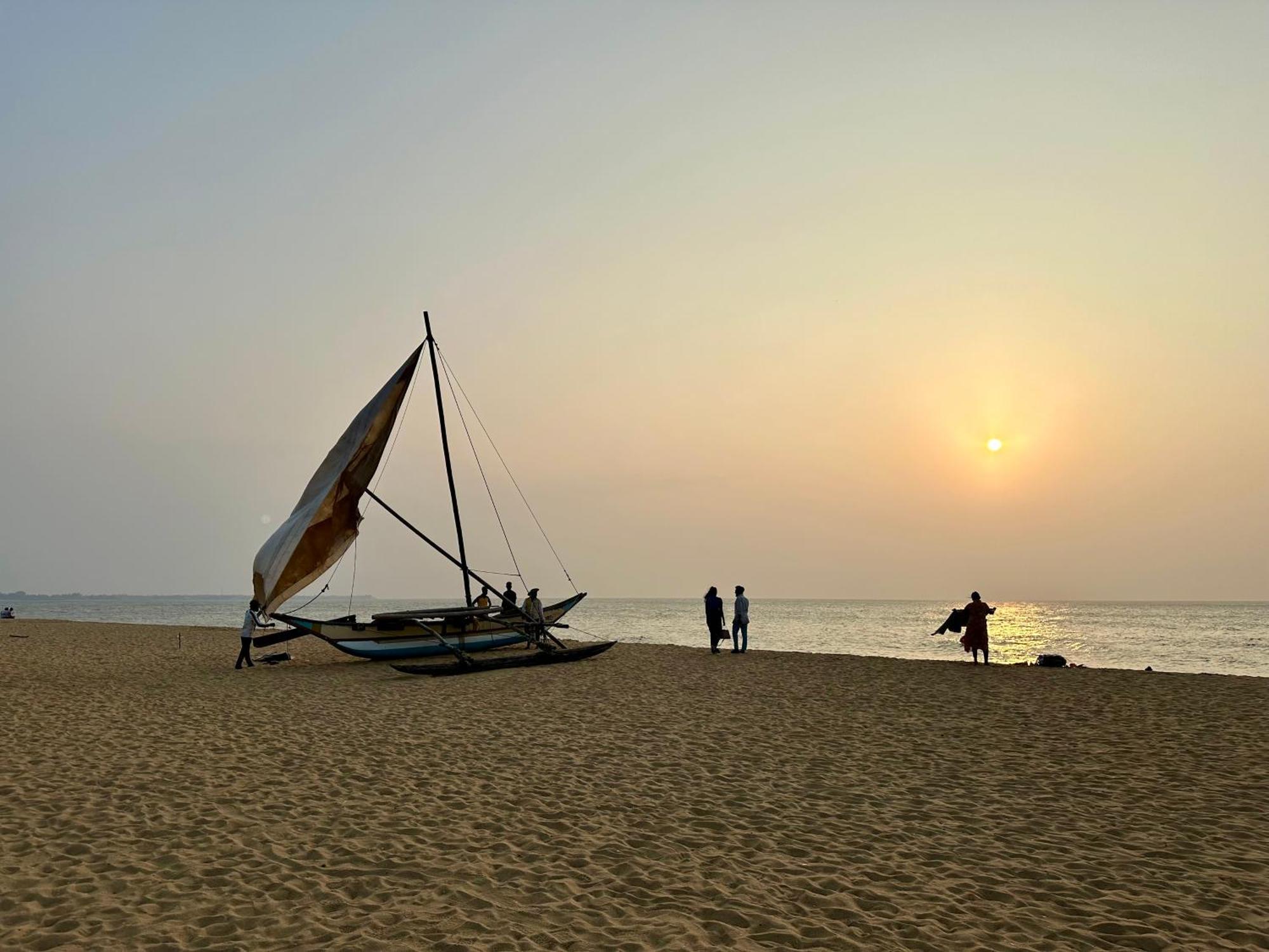 Ocean Breeze Hotel Residencies Britlanka Apartments Negombo Luaran gambar