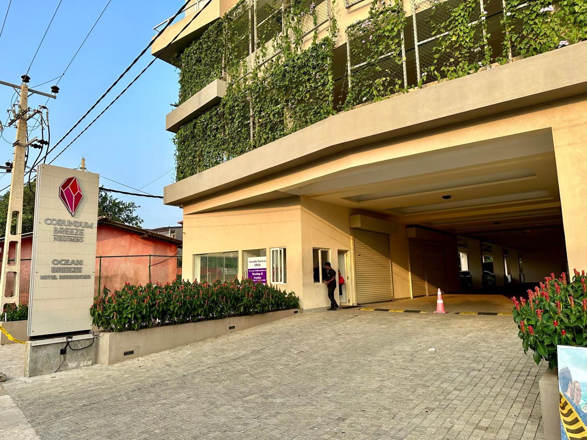 Ocean Breeze Hotel Residencies Britlanka Apartments Negombo Luaran gambar